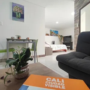 Beautiful And Bright Studio With Rooftop Apartamento